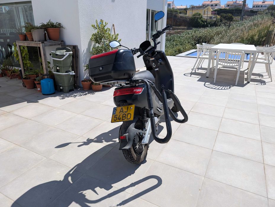 Scooter elétrica LVNENG LX04 (2021) + mala, 2 capacetes com intercomunicador e extras