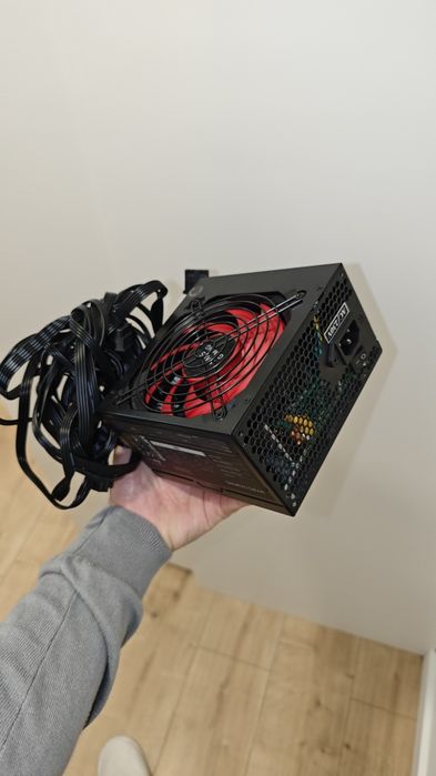 Fonte alimentação 750W Nova da Mars Gaming