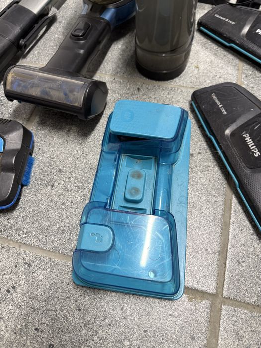 Odkurzacz pionowy Philips AquaPro