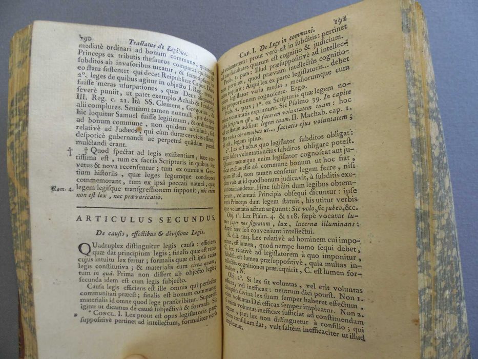 Livro Institutiones Theologiae Moralis - 1768