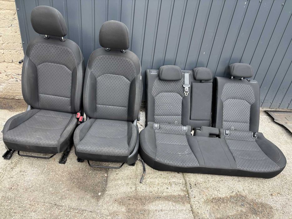 Kia Ceed III Kombi Fotel Fotele Komplet