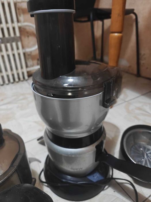 Кухонный комбайн марки VINIS EXPRESS.