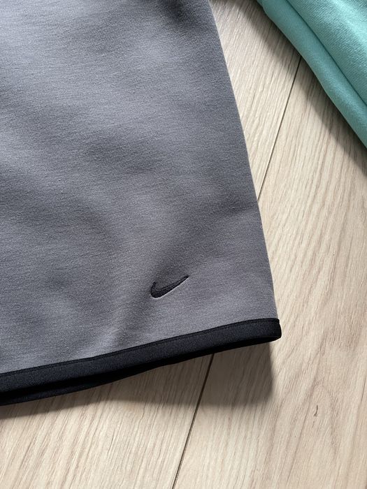 Nike Tech Fleece Размер С в новом состоянии