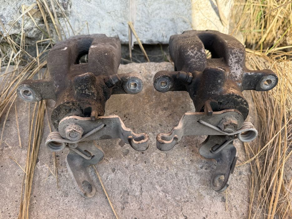 Супорта задні оригінал TRW для Skoda Octavia A7