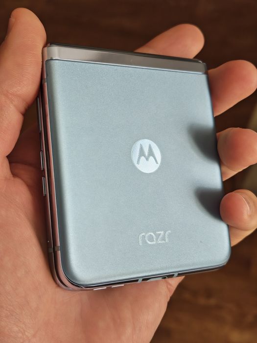 motorola razr 40 ultra - купить мобильные телефоны и смартфоны