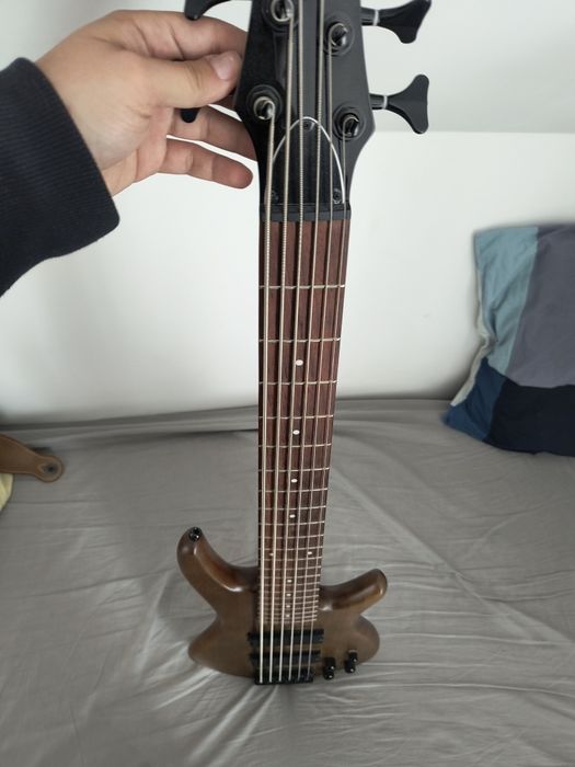 Bas 6 strun Ibanez GSR206B-WNF
