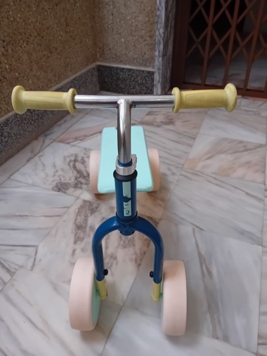 Tricicolo de criança