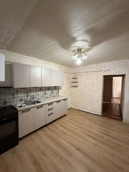 Продаж  частини будинку в центрі міста