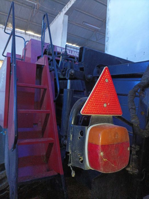 Enfardadeira New Holland BB 940