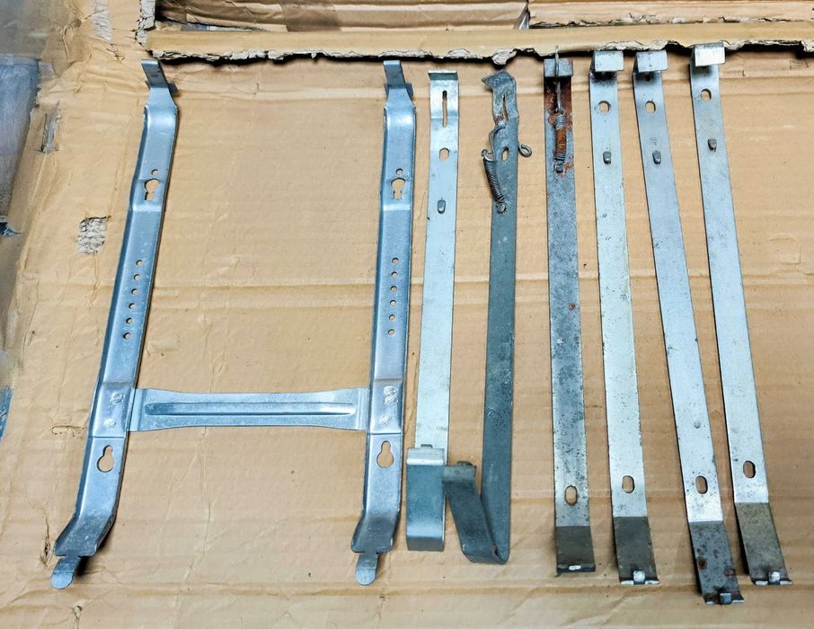 Кронштейн кріплення для конвектора обігрівача настінні