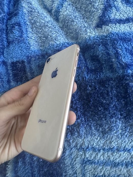 айфон 8 64гб акб 87%