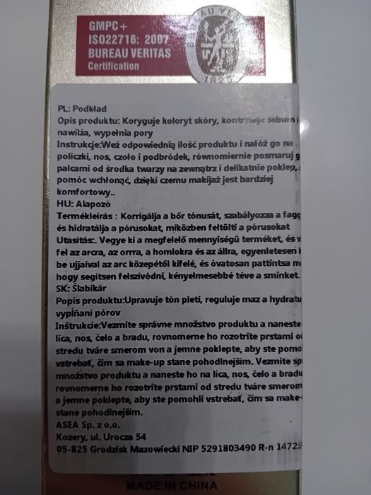 Baza pod makijaż. Nowa.