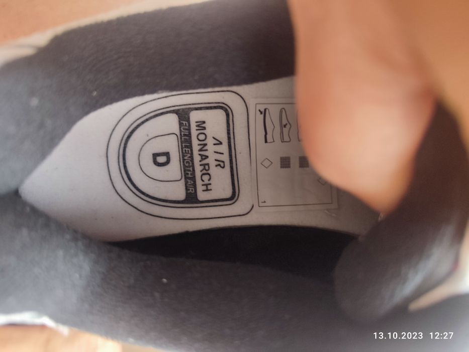 Кросівки Nike Air Monarch