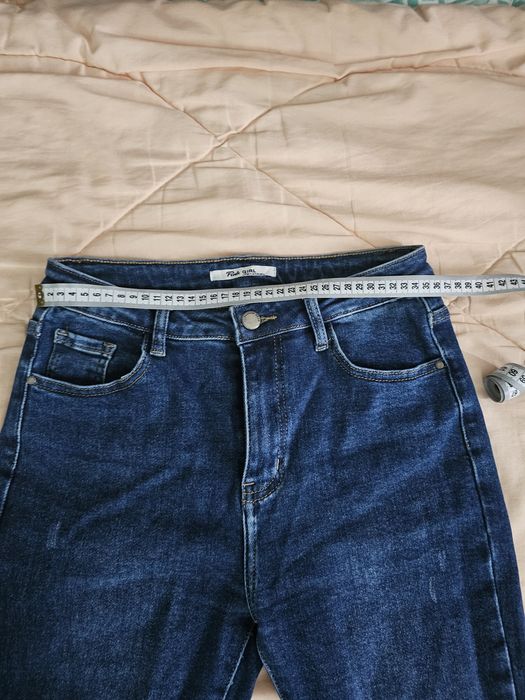 Жіночі осінні джинси