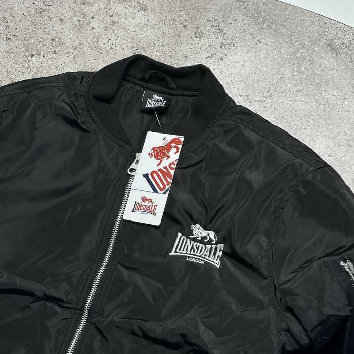 Бомбер куртка на весну Lonsdale S,M,L,XL