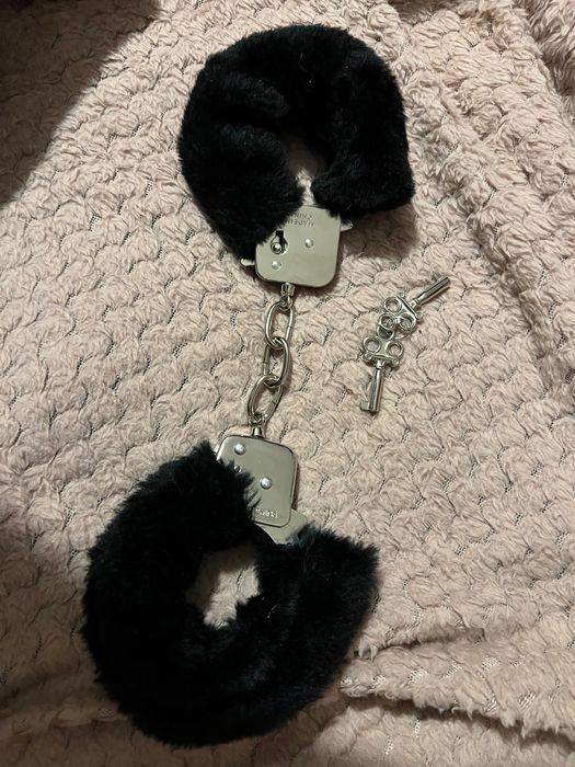 Kajdanki  Czarne z futerkiem Warszawa