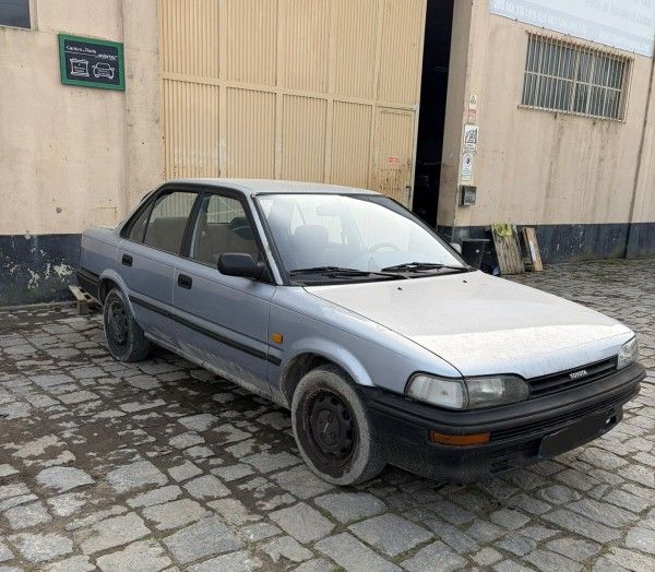 Para peças TOYOTA Corolla Sedan (_E9_)