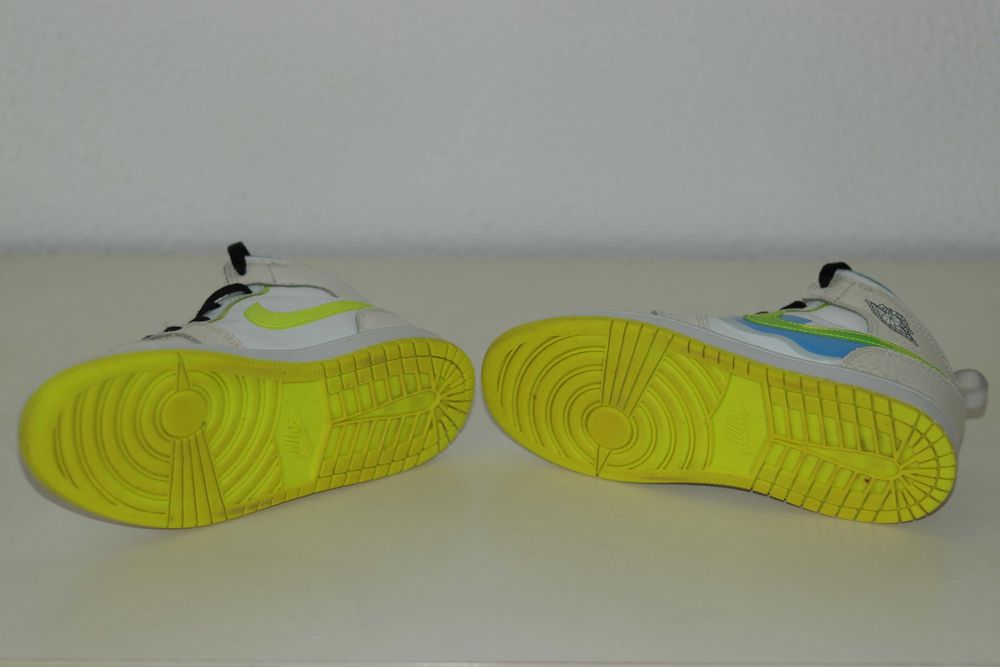 Sapatilhas Nike Air Jordan 1 Mid SE Warped Swoosh