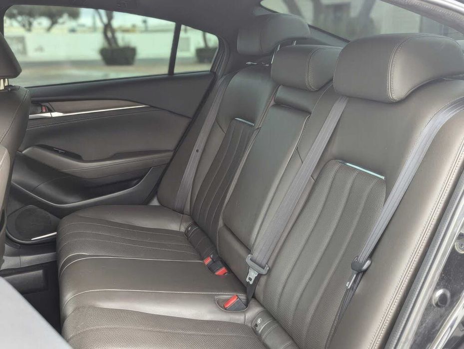 Mazda 6 Signature      2018