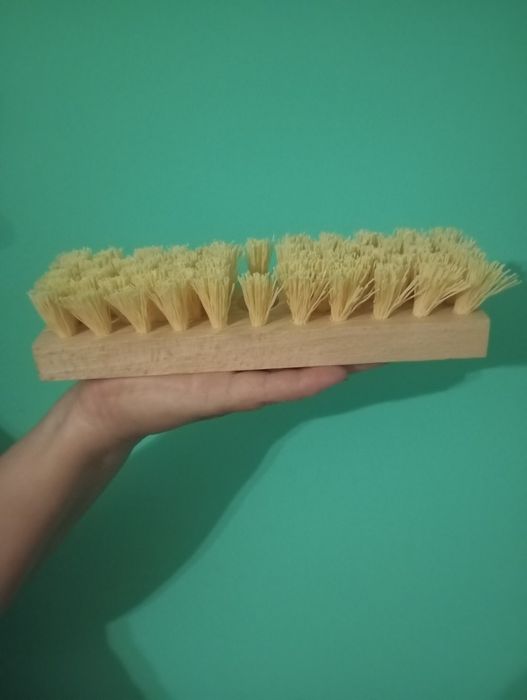 Щітка деревяна..
