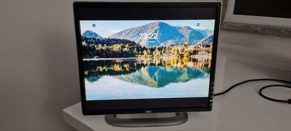 AOC 19 inch Square Monitor64585335280897120