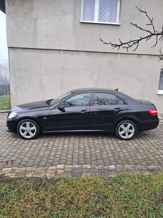 Mercedes Benz W212 E-klasa 350CDI 265km 4-matic model 2012r
