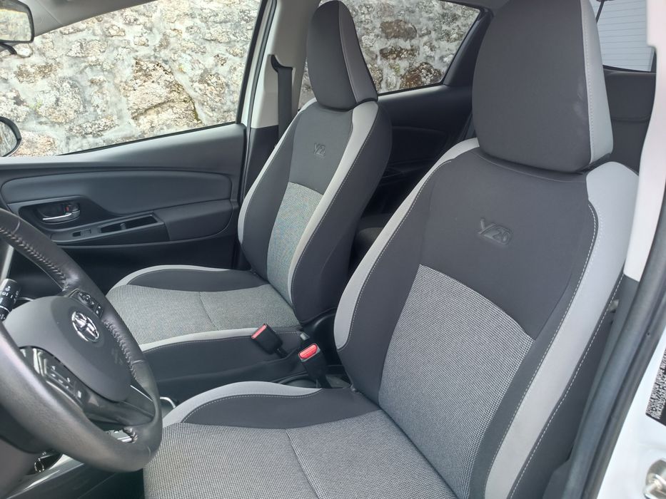 Toyota Yaris Híbrido 20 Year Square Collection Nacional