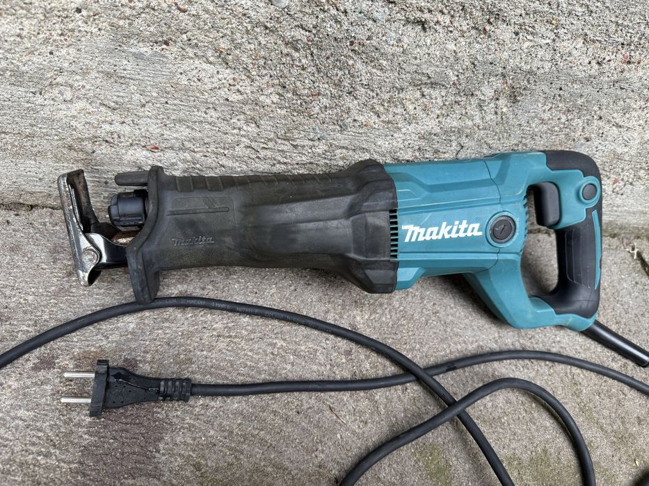 Piła szablasta lisi ogon Makita JR3051T