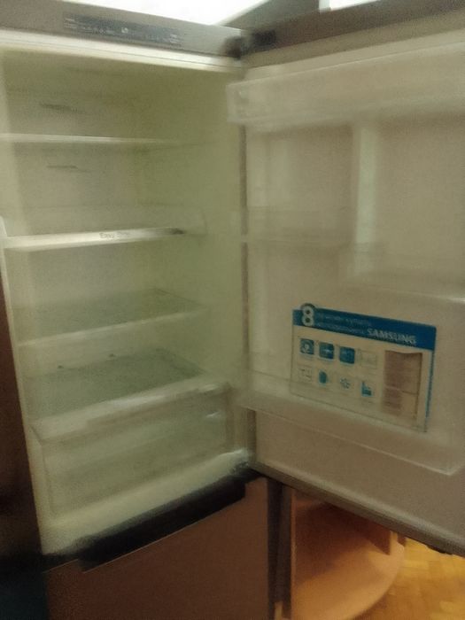 Двухкамерный холодильник Samsung