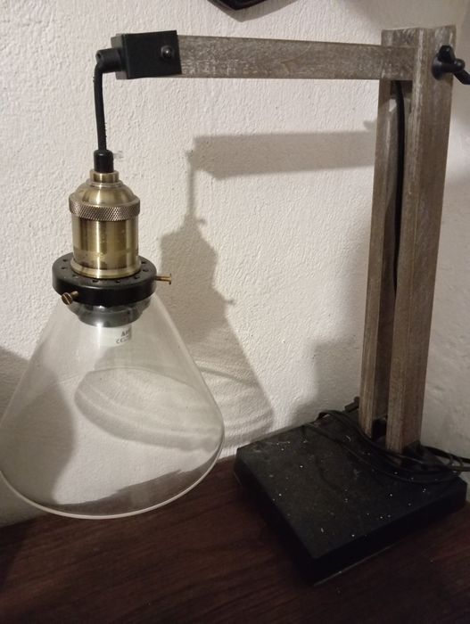 Candeeiro de mesa estilo art deco