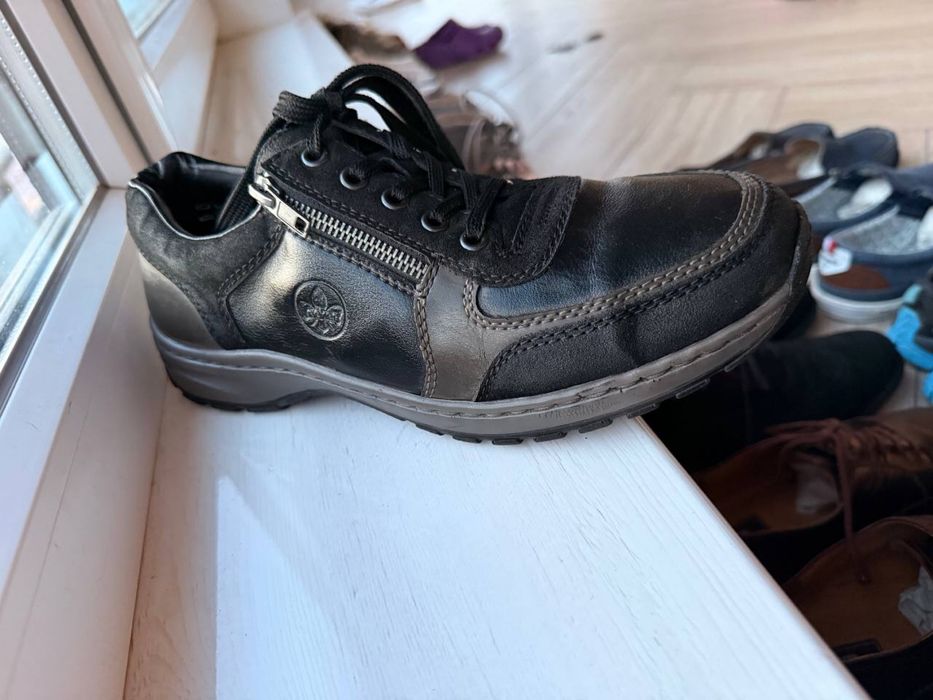 Чоловічі туфлі на шнурівці Rieker моделі 03322