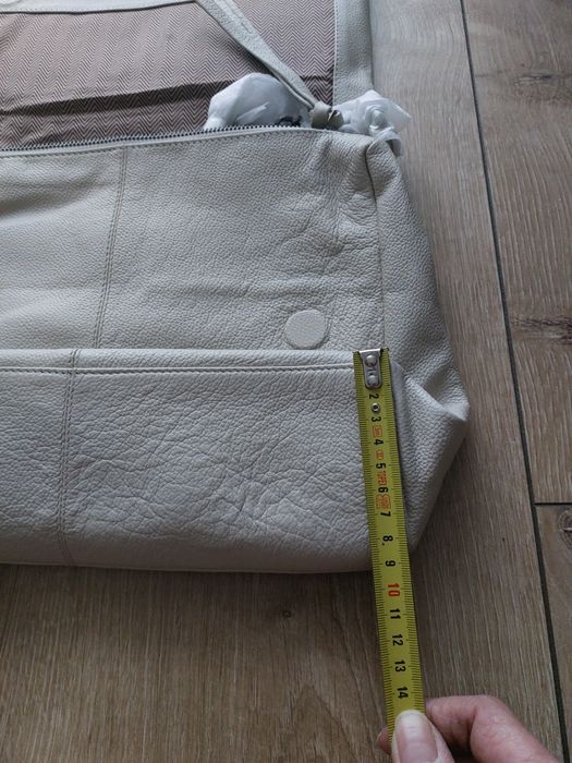 Torebka skórzana jasno beżowa