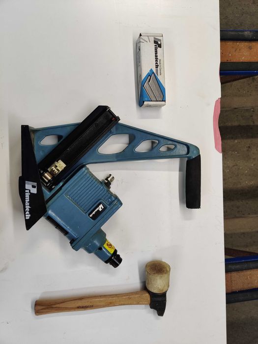 Máquina de pregar soalho PRIMATECH P210