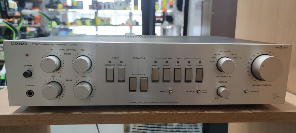 Klasyczny vintage wzmacniacz stereo LUXMAN L-116A - komis Madej Tarnów