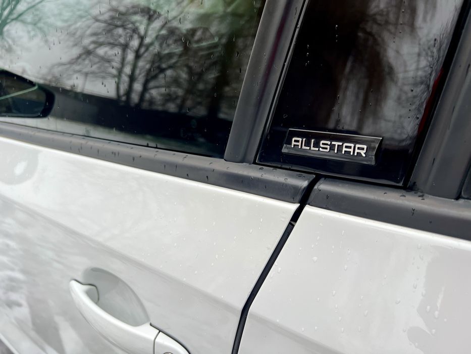 Продам свій Офіційний Фольксваген Поло 1,6 МРі automatic