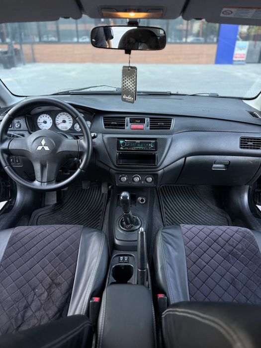 Mitsubishi lancer 9