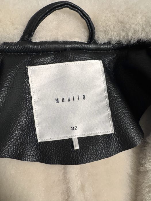 Дубльонка чорна з мєхом, з хутром Mohito