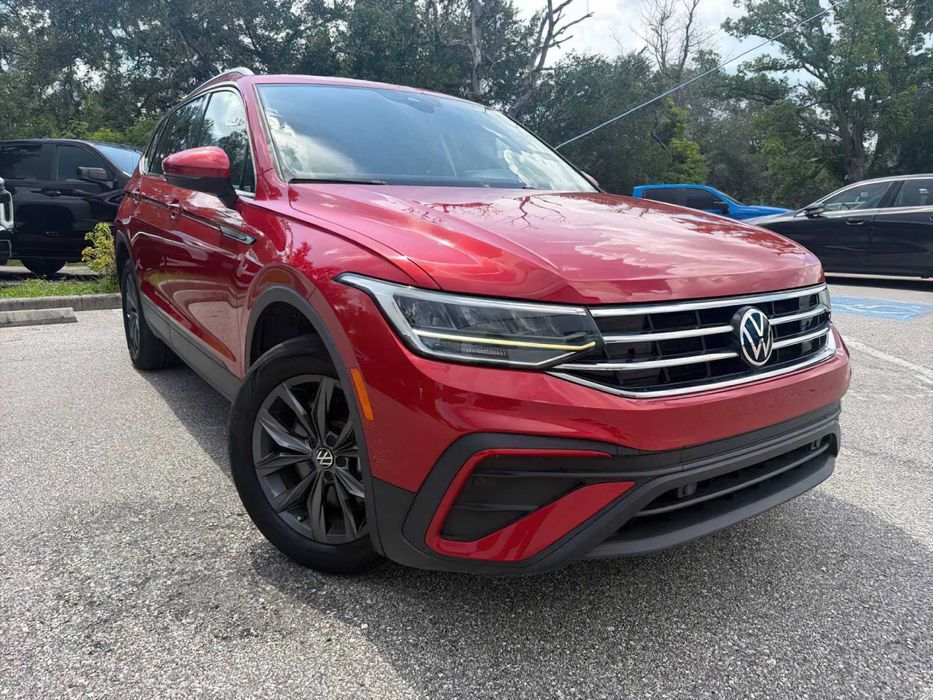 Volkswagen Tiguan SE      2023