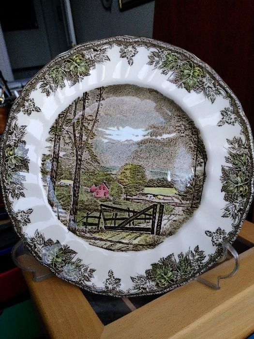 Prato decorativo. Porcelana inglesa, gravado à mão