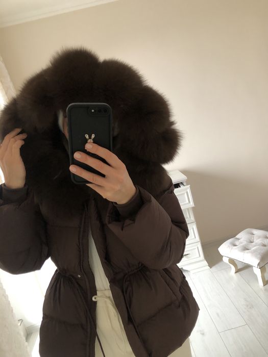 Пуховик,куртка,курточка з песцем.