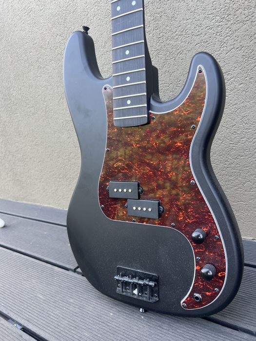 Baixo Elétrico Harley Benton
