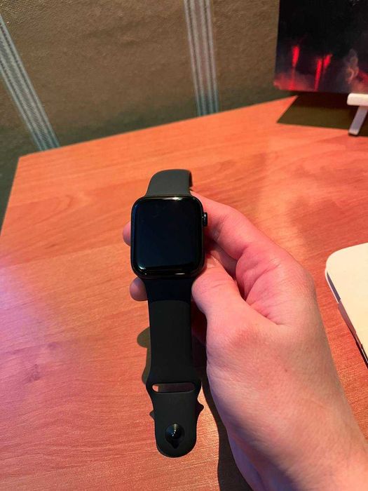 Apple Watch SE (3 покоління), GPS, 44 mm Midnight Aluminium Case