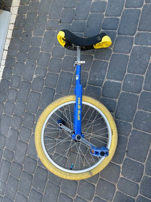 Monocykl QU-AX .