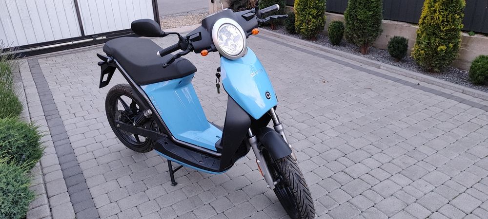 Електро скутер електро байк мотоцикл 120 км не Aima