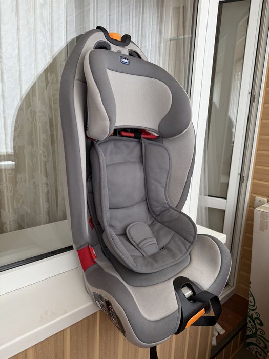 Автокресло chicco