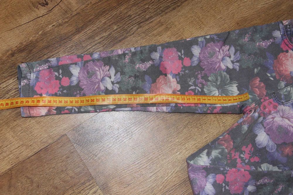 Штани для дівчинки SILVER SAN 4/5 років.