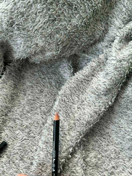 Kontórówka do ust NYX odcień Nude Beige