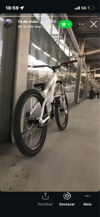 Bicicleta dirt deviant