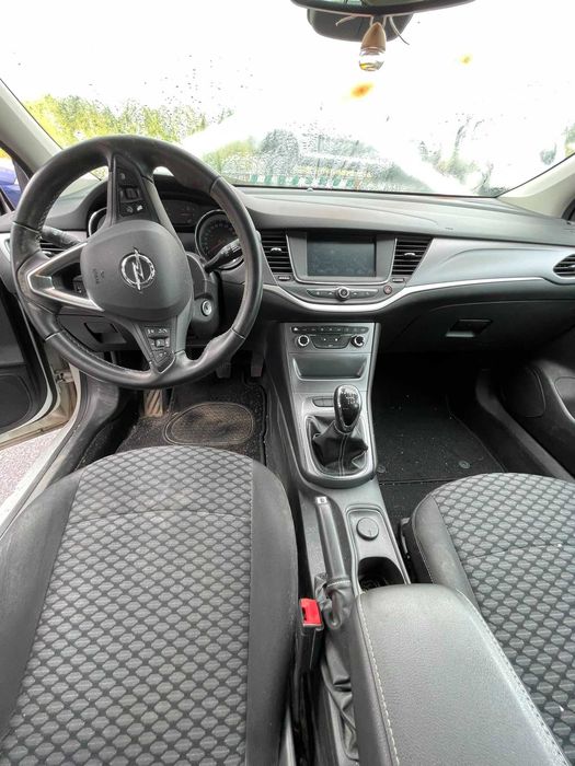 Opel Astra K 2018 para peças