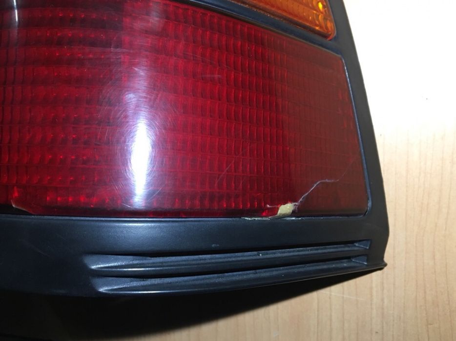 Farolins ou Farol Trás de origem do Rover série 200